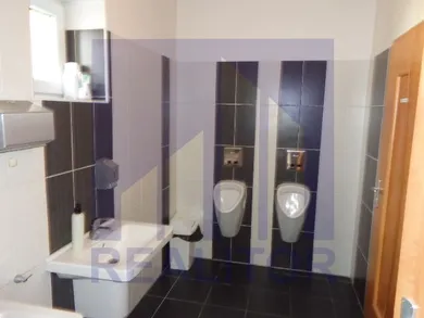 Na prenájom komerčné, 121 m², Banská Bystrica