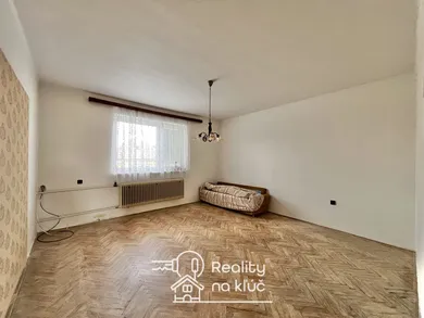 Na predaj dom, 94 m², Šurany, Bottova