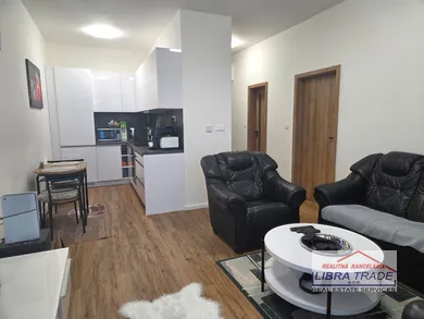 Mieszkania na sprzedaż, 2-pokojowe, Nové Zámky · €153 000