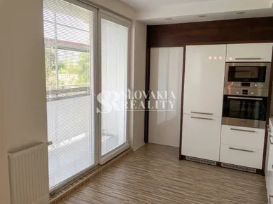 Na predaj 3-izbový byt, 72 m², Trnava, Tehelná ul.