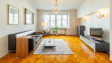 Byty na prenájom 4-izbový, Bratislava-Staré Mesto · €1 500