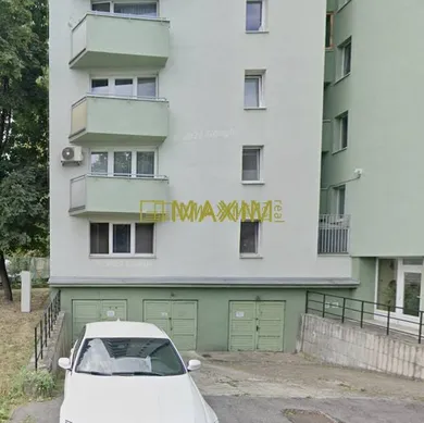 Objekty na predaj, Bratislava-Ružinov · €31 000