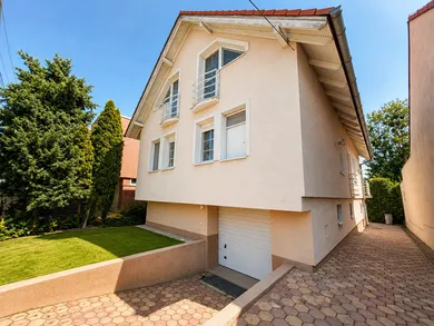 Na predaj 7-izbový dom, 313 m², Ivanka pri Dunaji, Grasalkovičova