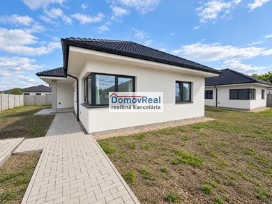 Na predaj 4-izbový dom, 127 m², Dunajská Streda, Gyulu Szabóa