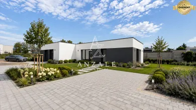 Na predaj 3-izbový dom, 70 m², Chorvátsky Grob, Vajnorská