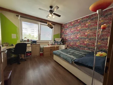 Na predaj 4-izbový byt, 90 m², Košice-Sídlisko Ťahanovce