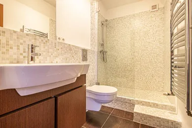 Na prenájom 1-izbový byt, 70 m², Bratislava-Staré Mesto, Lichardova
