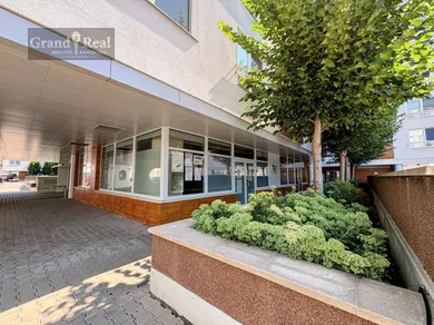 Objekty na predaj, Bratislava-Nové Mesto · €27 500