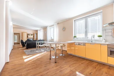 Mieszkania na wynajem, 3-pokojowe, Košice-Staré Mesto · €950