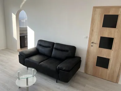 Mieszkania na wynajem, 1-pokojowe, Piešťany · €455