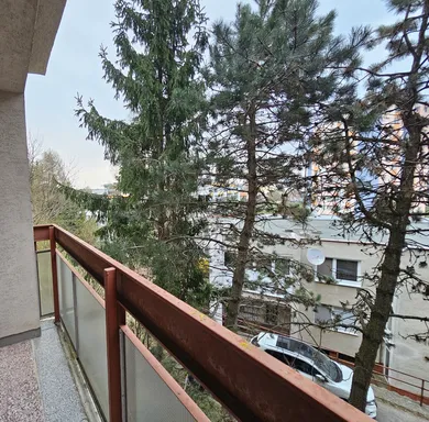 Na predaj 4-izbový byt, 89 m², Bratislava-Dúbravka, Chrobákova