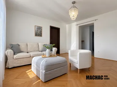 Na predaj 2-izbový byt, 56 m², Sereď, Spádová