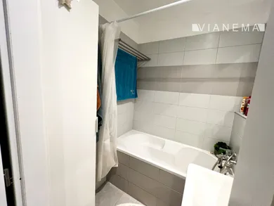 Na prenájom 2-izbový byt, 38 m², Bratislava-Dúbravka