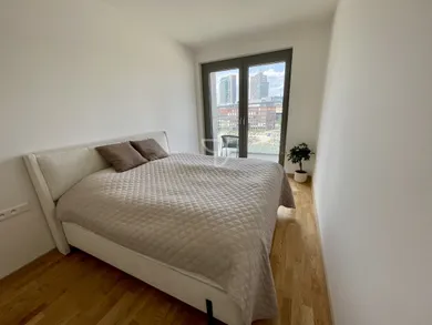 Na prenájom 3-izbový byt, 69 m², Bratislava-Staré Mesto, Bottova