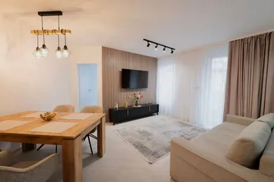 Byty na prenájom 3-izbový, Bratislava-Staré Mesto · €1 300