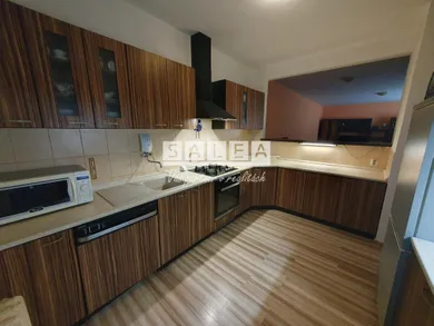 Domy na sprzedaż, 5-pokojowe, Piešťany · €315 000