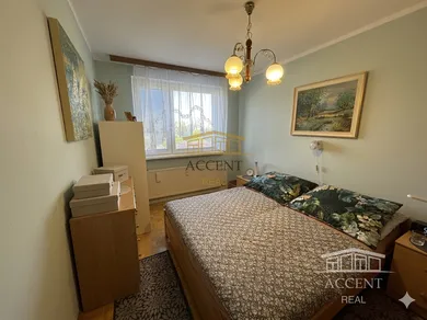 Na predaj 3-izbový byt, 70 m², Bratislava-Petržalka, Furdekova