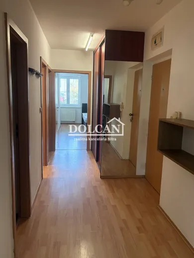 Na prenájom 3-izbový byt, 73 m², Nitra, Južná