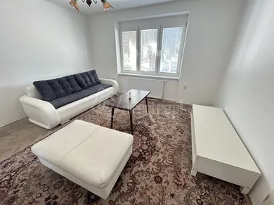 Mieszkania na wynajem, 2-pokojowe, Sereď · €540