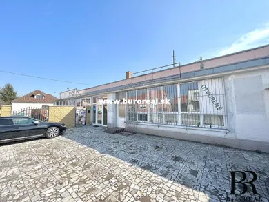 Lokale komercyjne na wynajem, Trnava · €1200