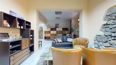 Na predaj komerčné, 49 m², Bratislava-Staré Mesto, Laurinská
