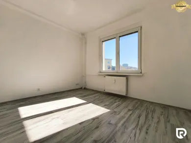 Na prenájom 2-izbový byt, 44 m², Bratislava-Nové Mesto, Kukučínova