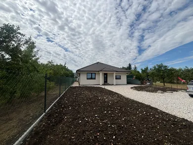 Na predaj dom, Horná Streda