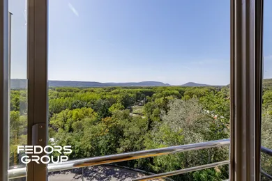 Na predaj 4-izbový byt, 70 m², Bratislava-Karlova Ves, Matejkova