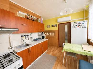 Mieszkania na sprzedaż, 3-pokojowe, Košice-Juh · €219 900