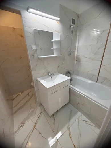 Na prenájom 2-izbový byt, 47 m², Nové Zámky