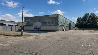 Na prenájom objekt, 931 m², Nitra, Síkarská