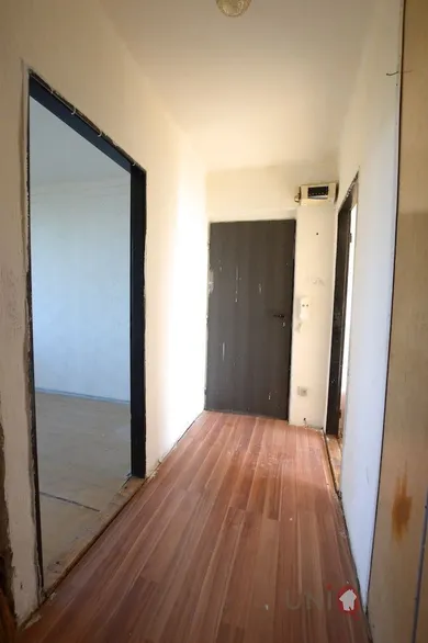 Na predaj 2-izbový byt, 47 m², Želiezovce, Sládkovičova