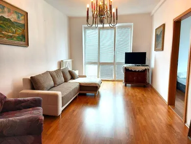 Byty na prenájom 3-izbový, Košice-Juh · €990