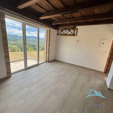 Na predaj rekreačný dom, 52 m², Šahy, Agátová