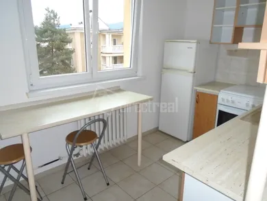 Mieszkania na wynajem, 2-pokojowe, Žilina · €500