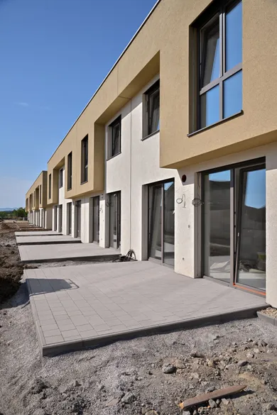Na predaj 4-izbový dom, 120 m², Veľký Biel, Nová