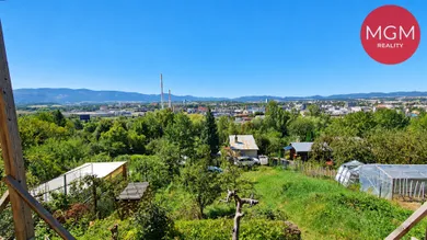 Na predaj rekreačný dom, 385 m², Žilina