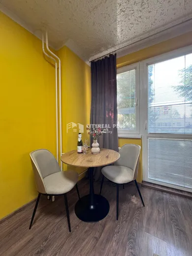 Na prenájom 1-izbový byt, 37 m², Šurany, MDŽ