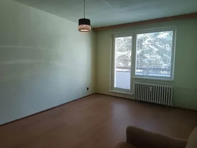 Na predaj 2-izbový byt, 64 m², Závadka nad Hronom, Paseka