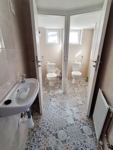 Na predaj objekt, 156 m², Mosonmagyaróvár