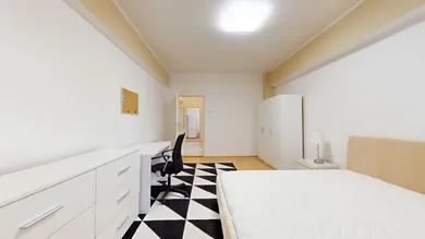 Na prenájom 3-izbový byt, 75 m², Bratislava-Staré Mesto, Záhradnícka