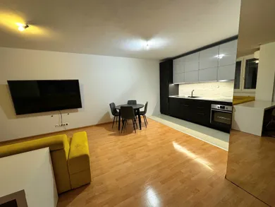 Na prenájom 2-izbový byt, 68 m², Bratislava-Devínska Nová Ves
