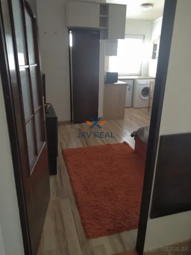 Na prenájom 2-izbový byt, 50 m², Poprad, Partizanska