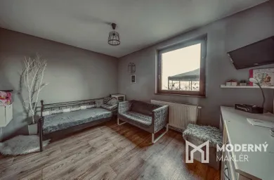 Na predaj dom, 235 m², Senica