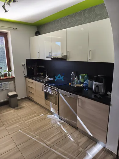 Na predaj 5-izbový dom, 240 m², Veľký Meder, Tichá 130