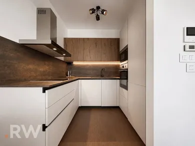 Na predaj 2-izbový byt, 60 m², Bratislava-Ružinov, Pribinova