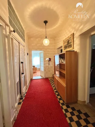 Na predaj 4-izbový dom, 190 m², Trhová Hradská