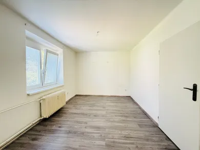Na predaj 3-izbový byt, 81 m², Levice, Ul. 29. augusta