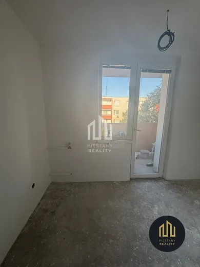 Na predaj 1-izbový byt, 32 m², Trnava, Tehelná