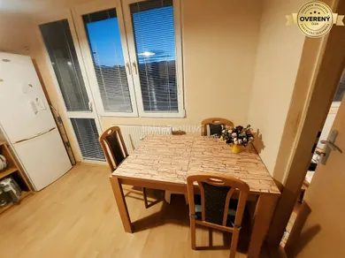 Na prenájom 1-izbový byt, 32 m², Banská Bystrica, Lazovná